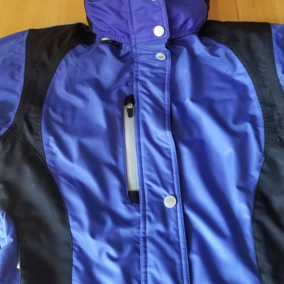 Obermeyer Insulated Ski Jacket with Hood - Picture 12 of 13